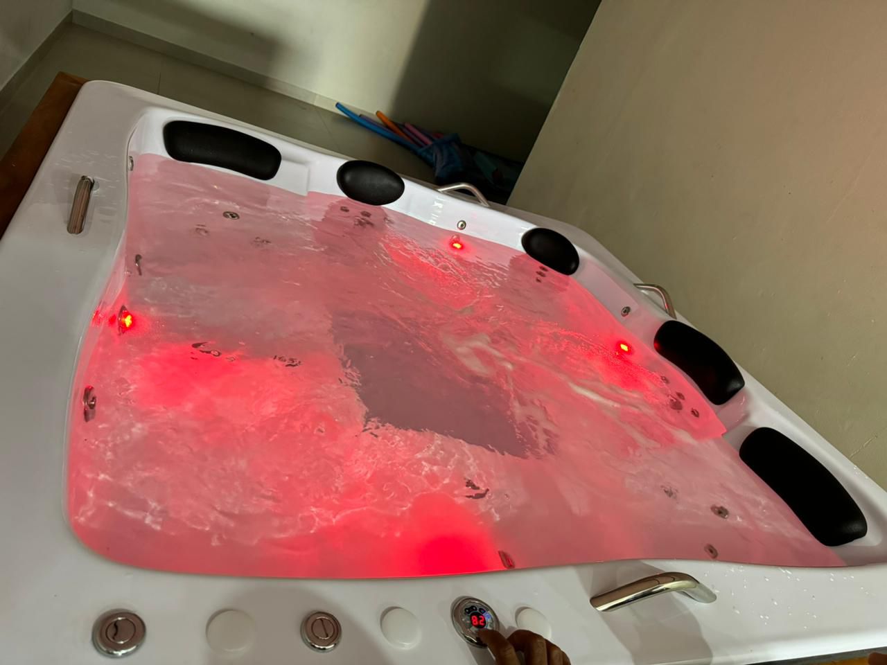 Piscinas Beluga - Cromoterapia - Luz vermelha